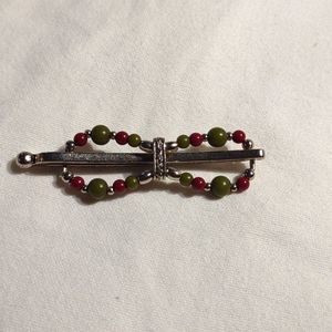 Green and Burgundy beaded Flexi Clip